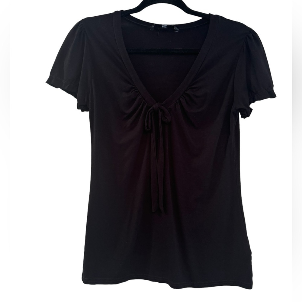 H&M black short sleeve knit top, size small‎